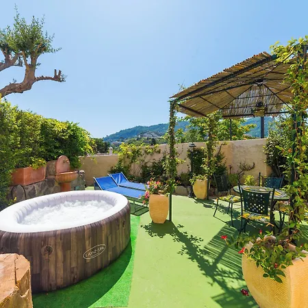 La Rosa - Luxury Couette-café 4*