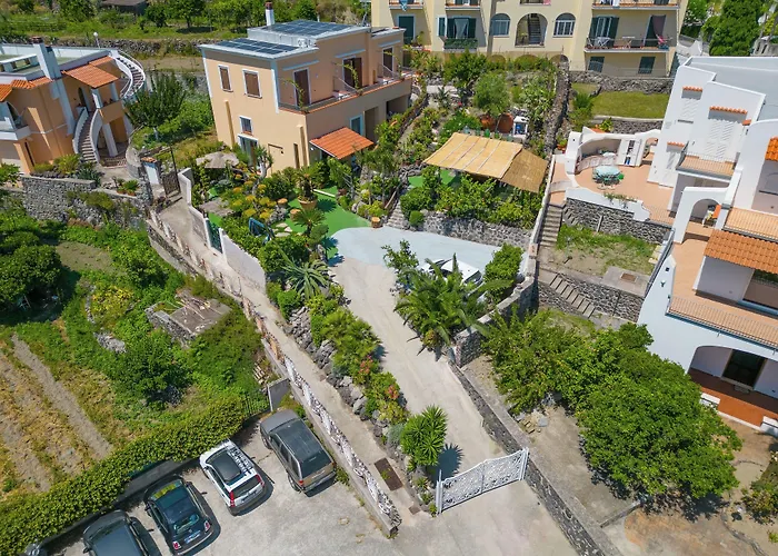 לינה וארוחת בוקר La Rosa - Luxury איסקיה