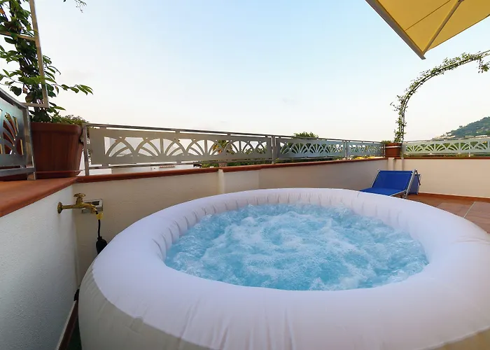 La Rosa - Luxury Bed & Breakfast 4*