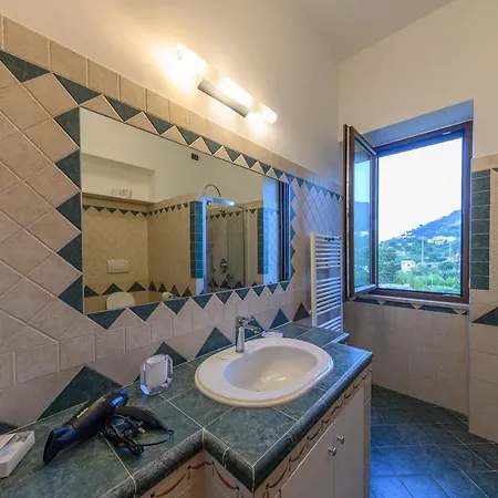 La Rosa - Luxury Bed and Breakfast 4*